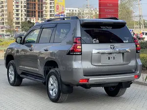 Toyota Land Cruiser Prado 2019 Gold