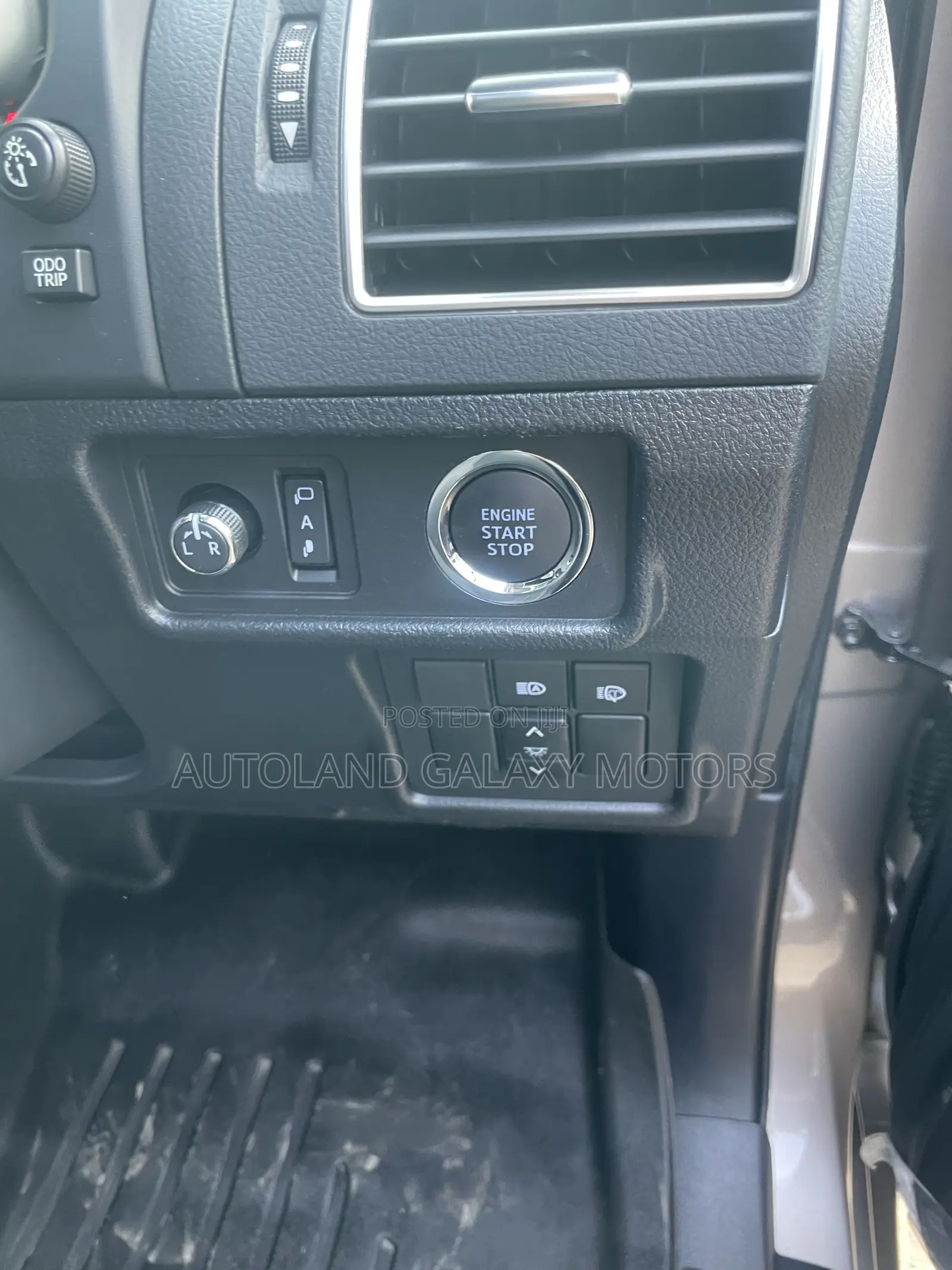 Toyota Land Cruiser Prado 2019 Gold
