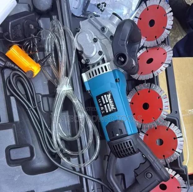 Makita Wall Chaser - main view