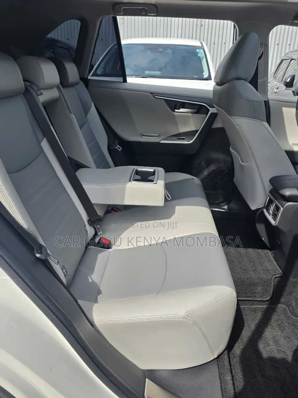 Toyota RAV4 2019 White