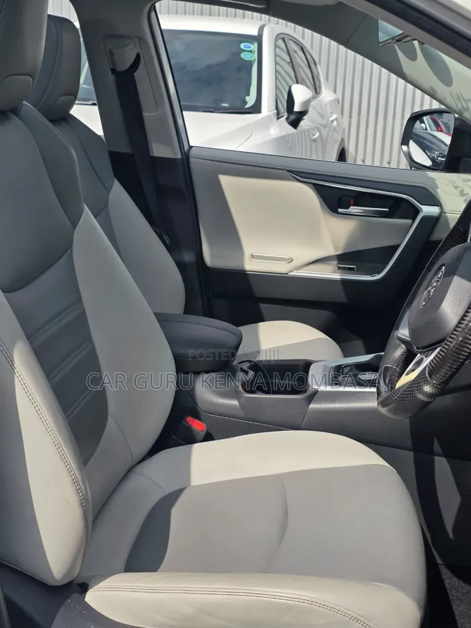 Toyota RAV4 2019 White