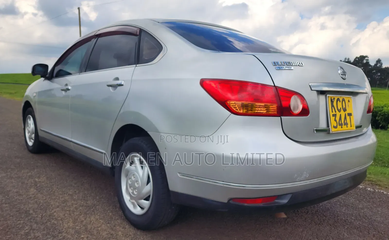 Nissan Bluebird 2011 Silver