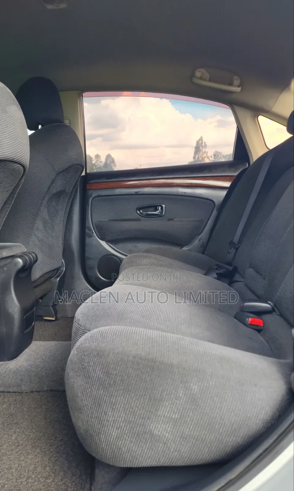 Nissan Bluebird 2011 Silver