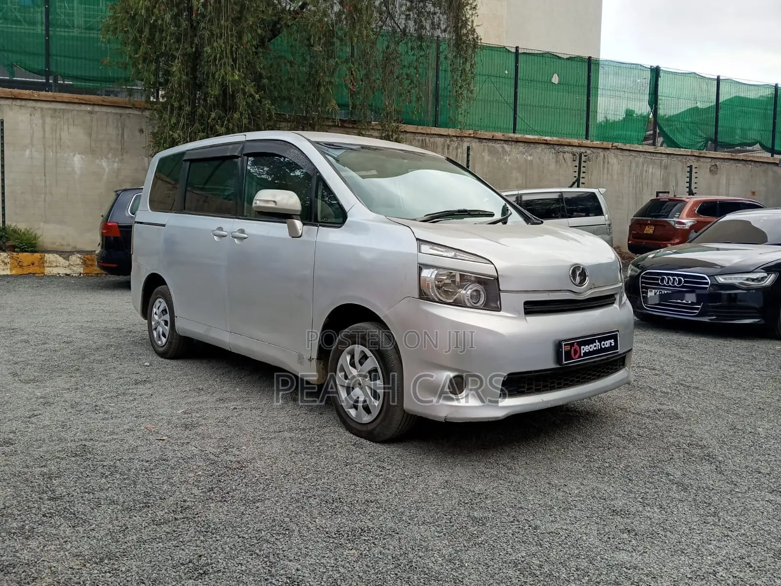 Toyota Voxy 2008 Silver