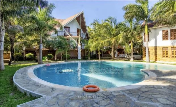 Diani 2bedroom Airbnb Walking to Beach - thumbnail 2