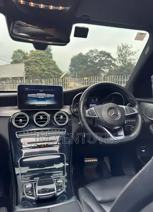 Mercedes-Benz C200 2014 White