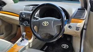 Toyota Premio 2010 Silver