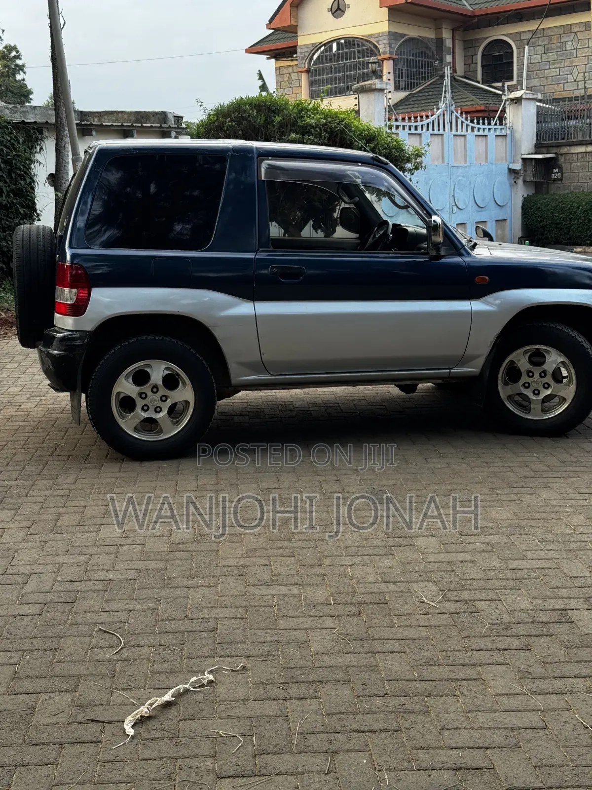Mitsubishi Pajero IO 1999 Blue