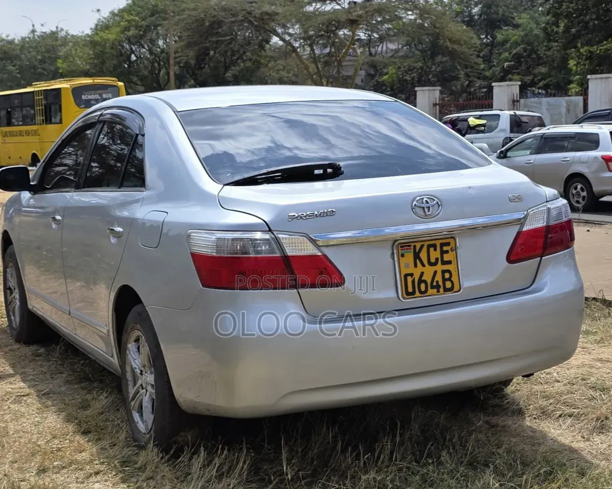 Toyota Premio 2010 Silver