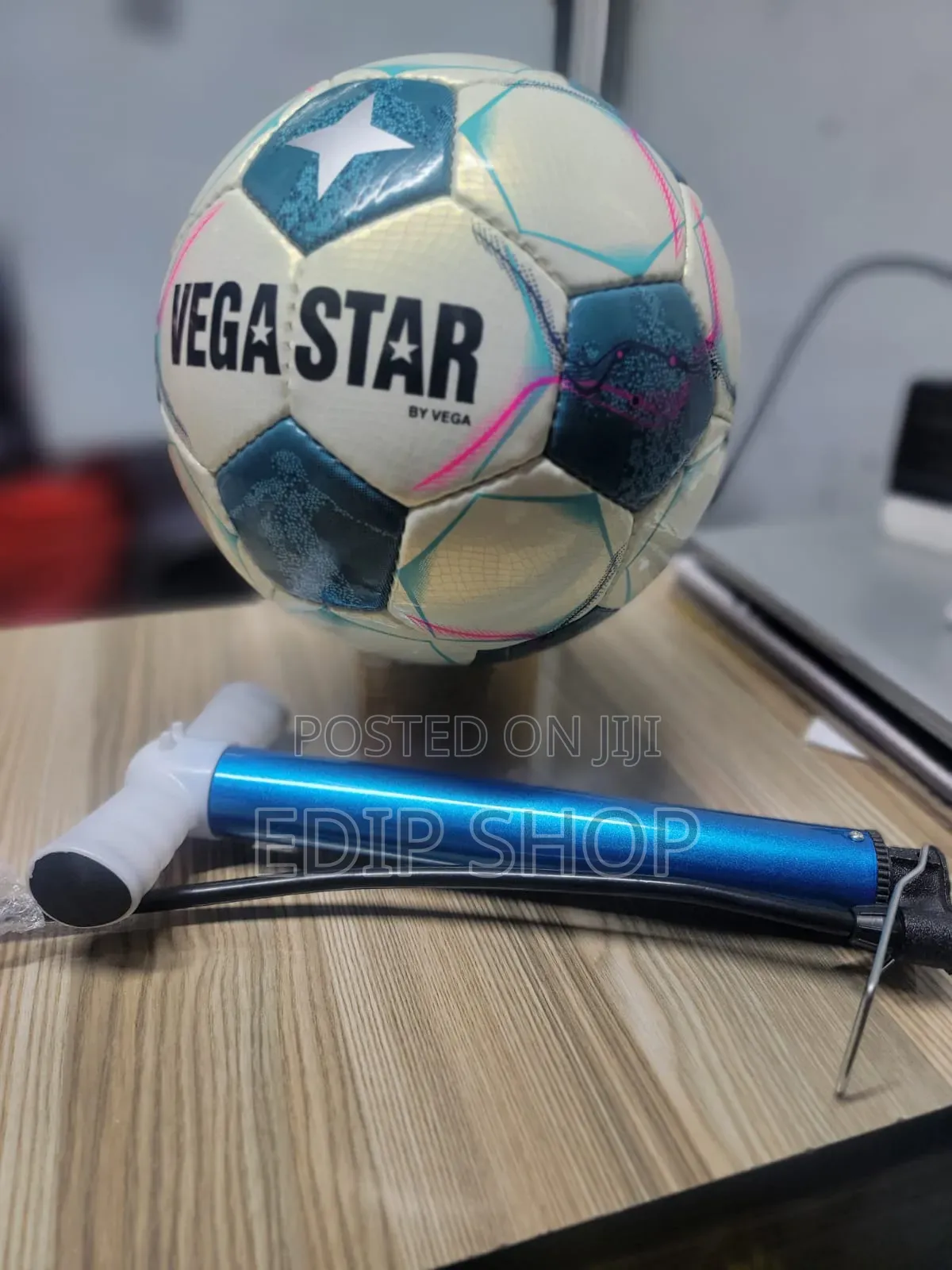 Vegastar Soccer Ball With Free Hand Pump
