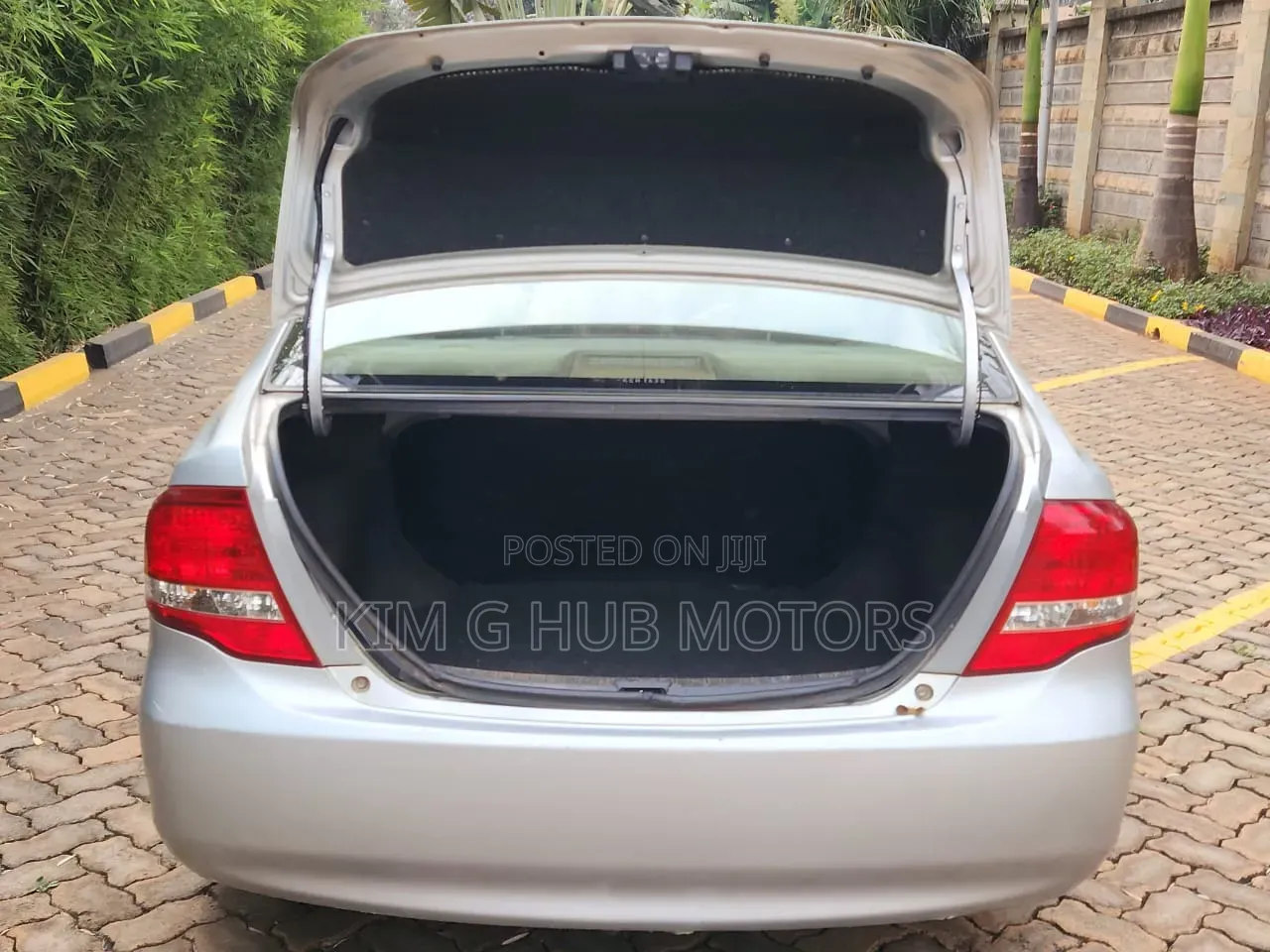 Toyota Axio 2010 Silver