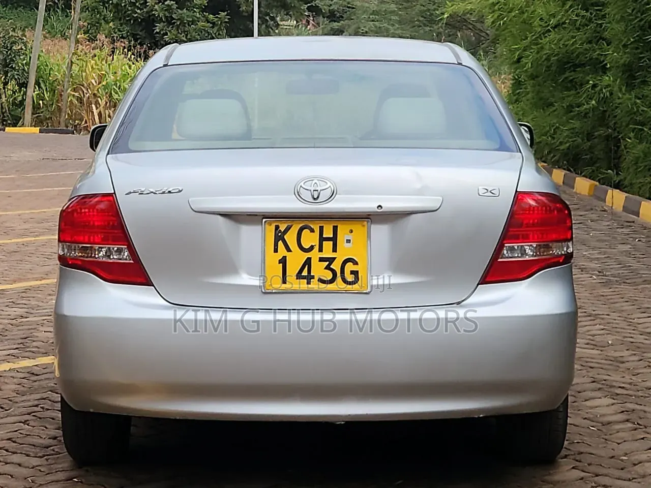Toyota Axio 2010 Silver