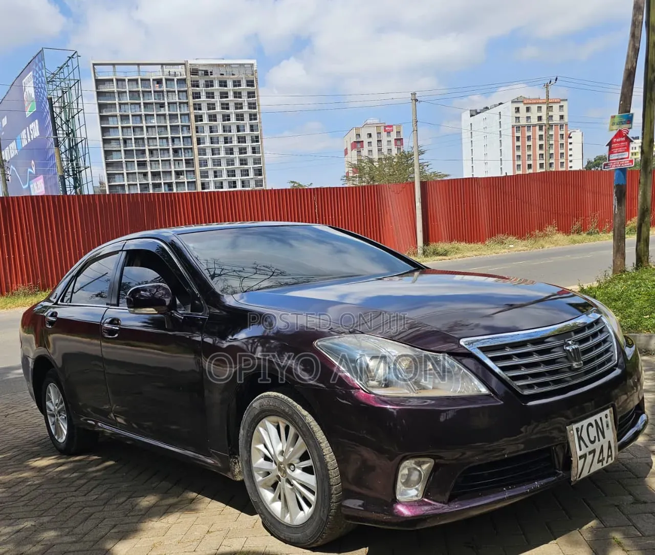 Toyota Crown 2010 Maroon