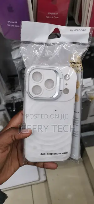 iPhone 17 Pro Anti-Drop White Silicone MagSafe Phone Case