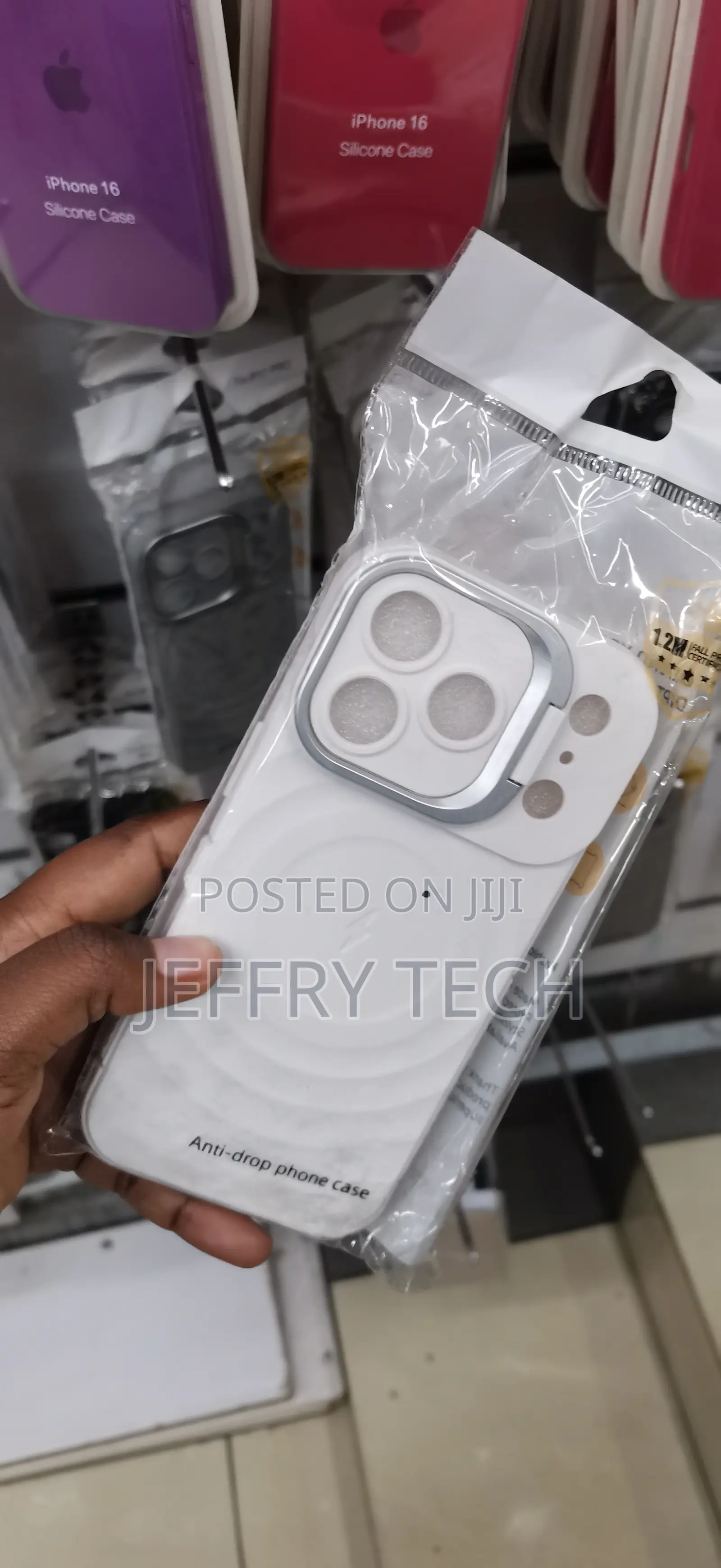 iPhone 17 Pro Anti-Drop White Silicone MagSafe Phone Case