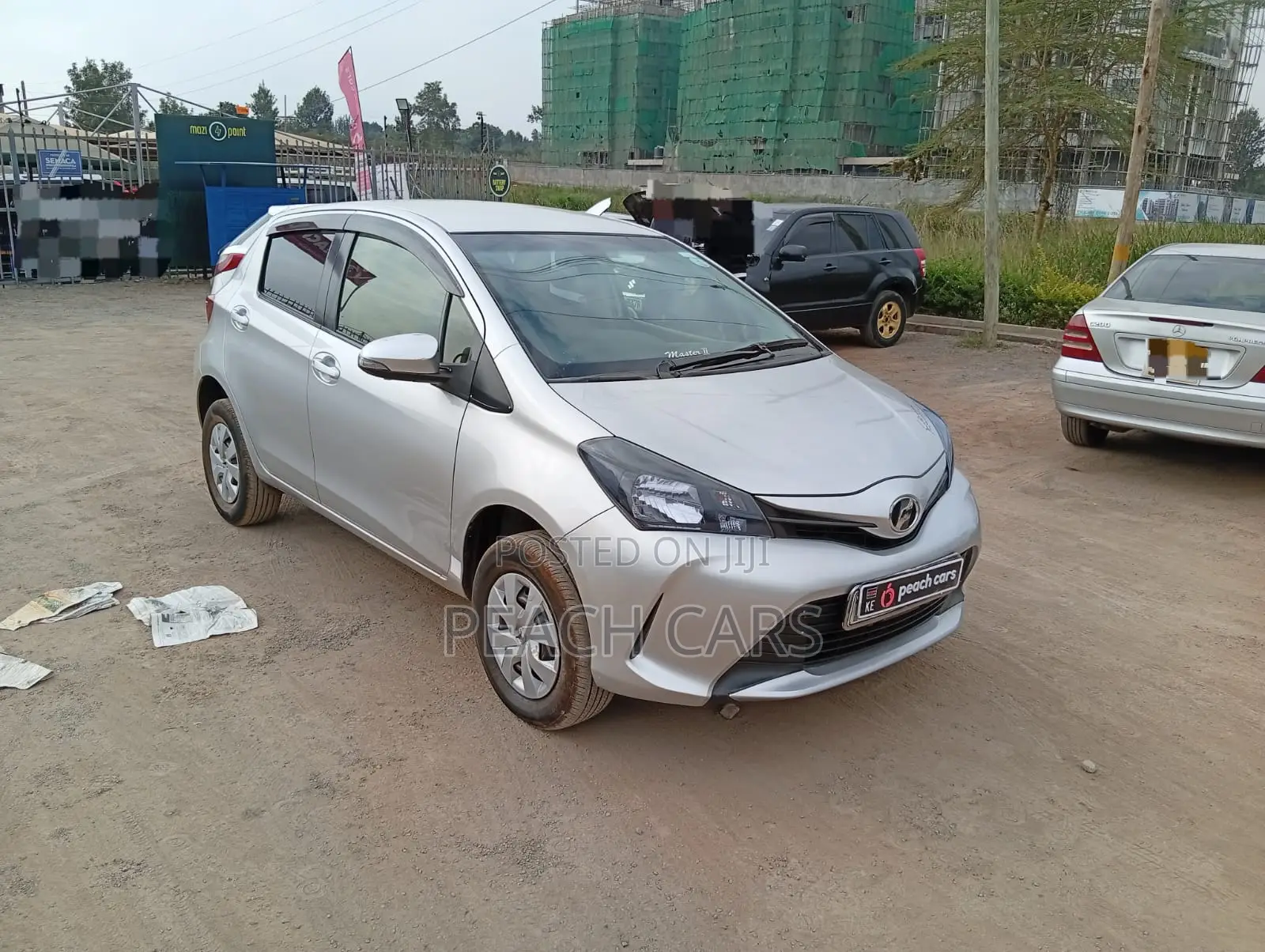 Toyota Vitz 2016 Silver