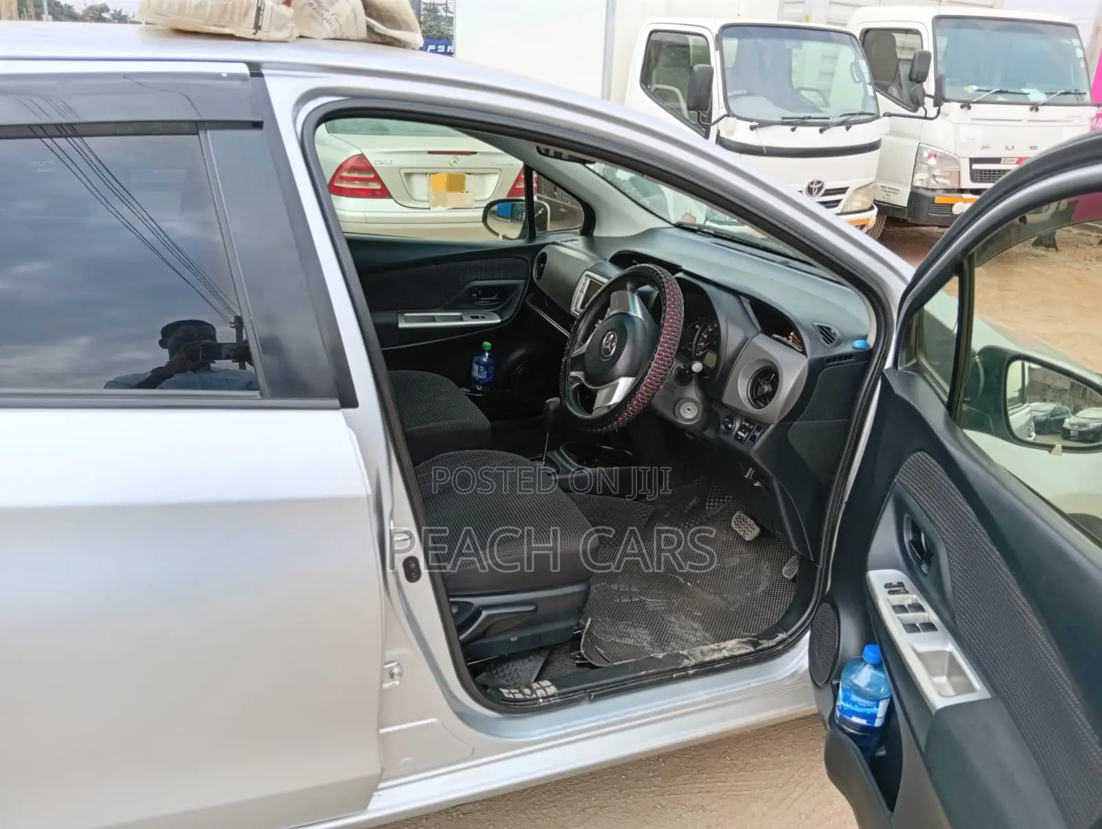 Toyota Vitz 2016 Silver