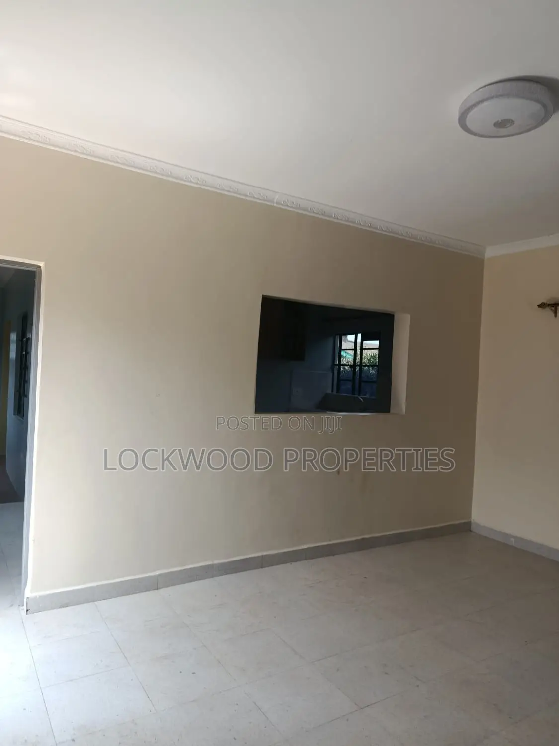 2bdrm Bungalow in Zambezi for rent