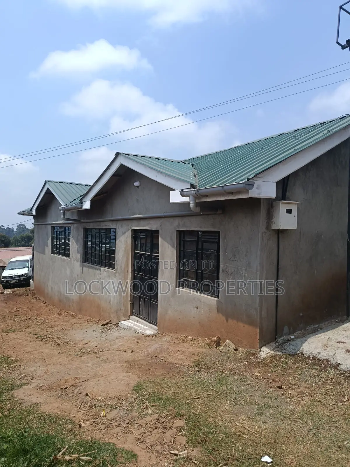 2bdrm Bungalow in Zambezi for rent