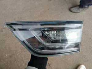 Toyota Harrier Boot Light