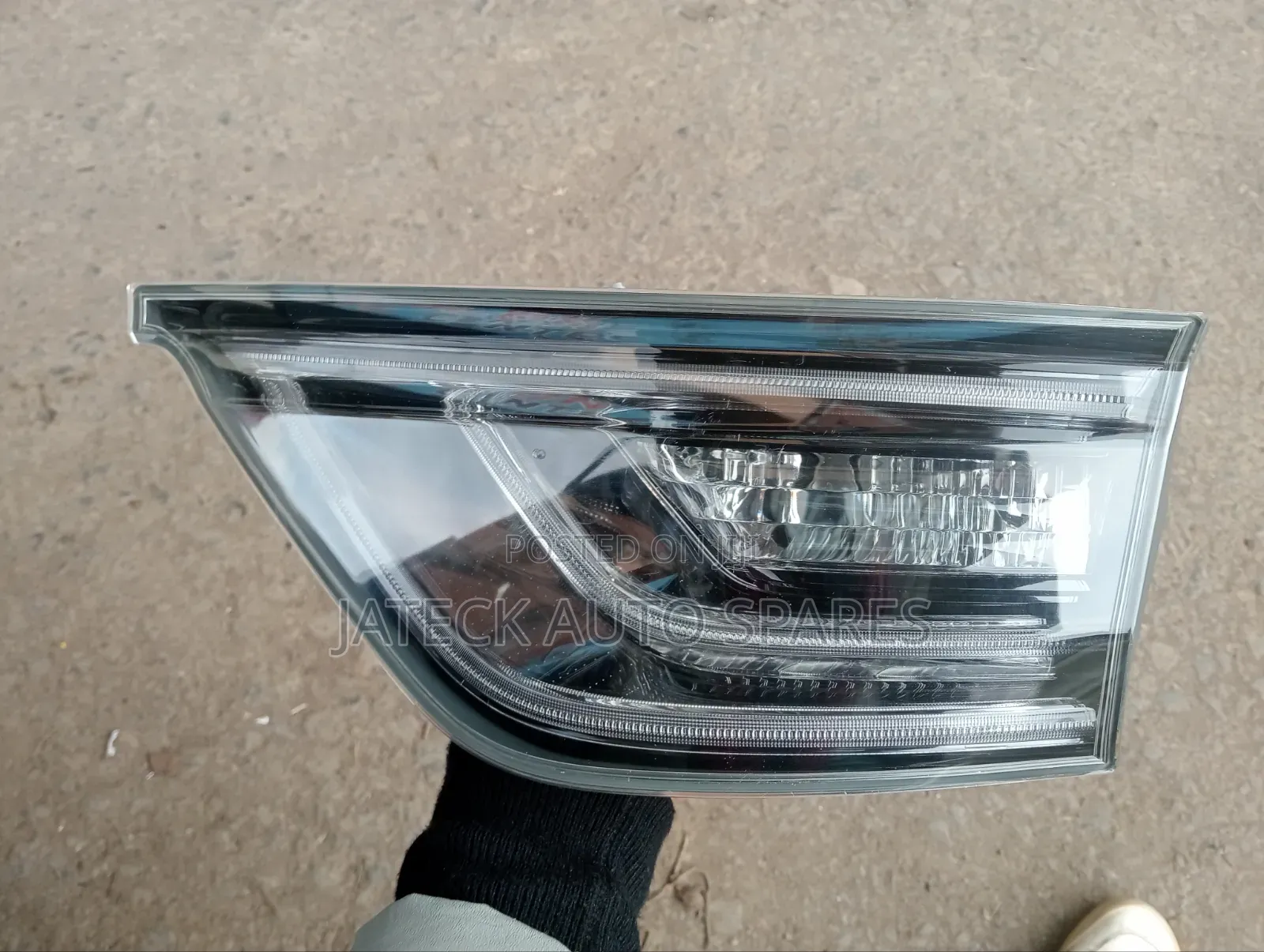 Toyota Harrier Boot Light