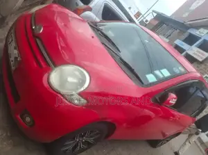 Toyota Sienta 2012 Red