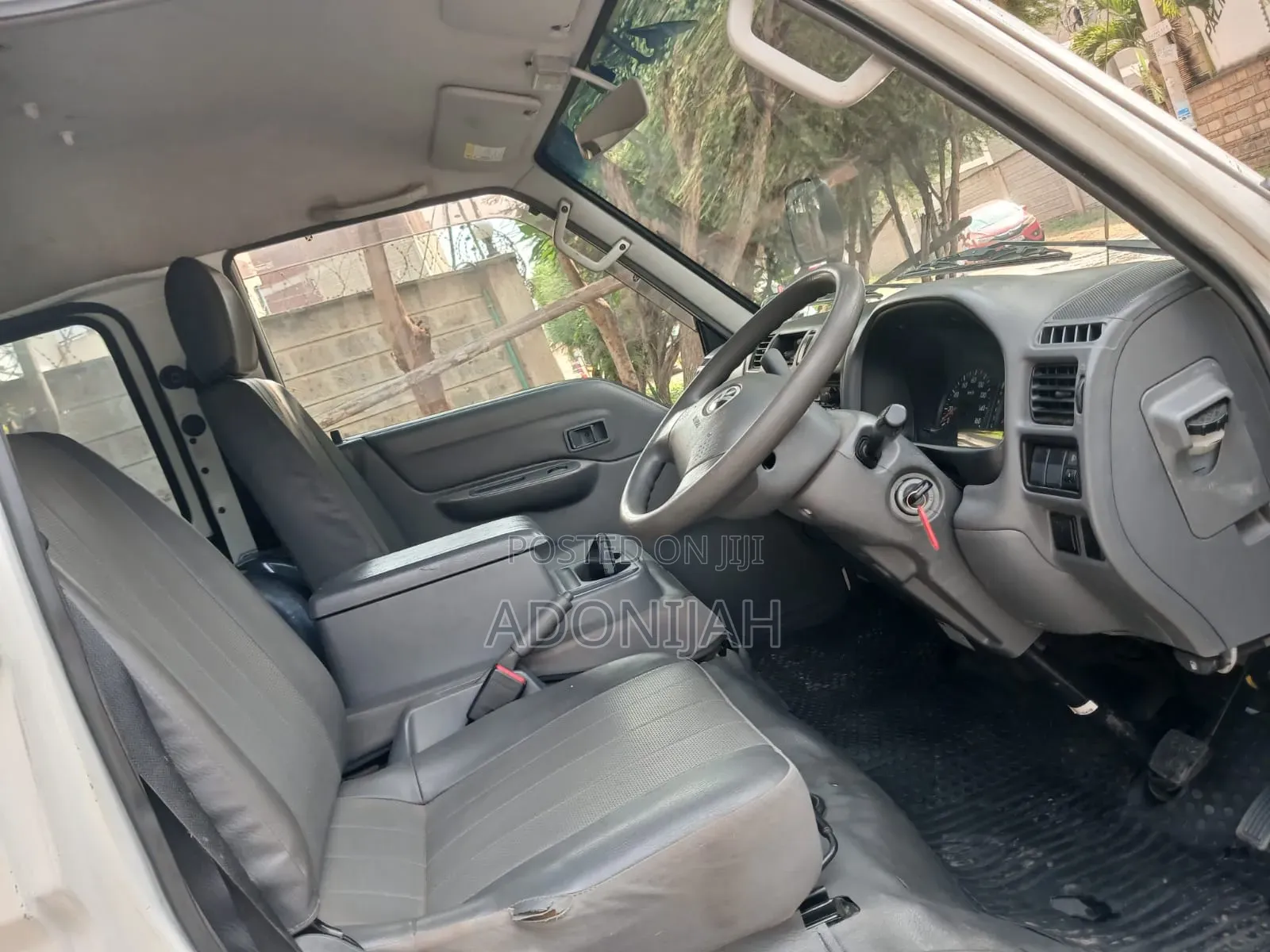 Mazda Bongo 2015 White