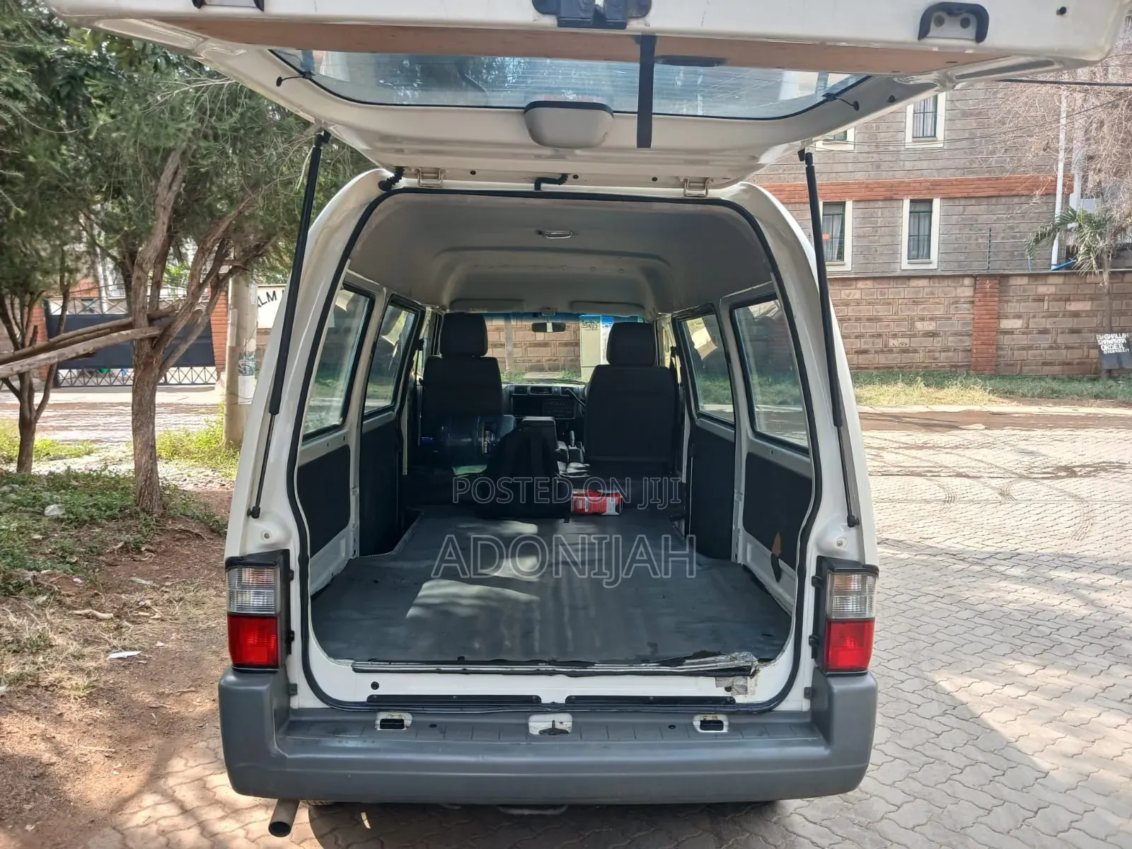 Mazda Bongo 2015 White