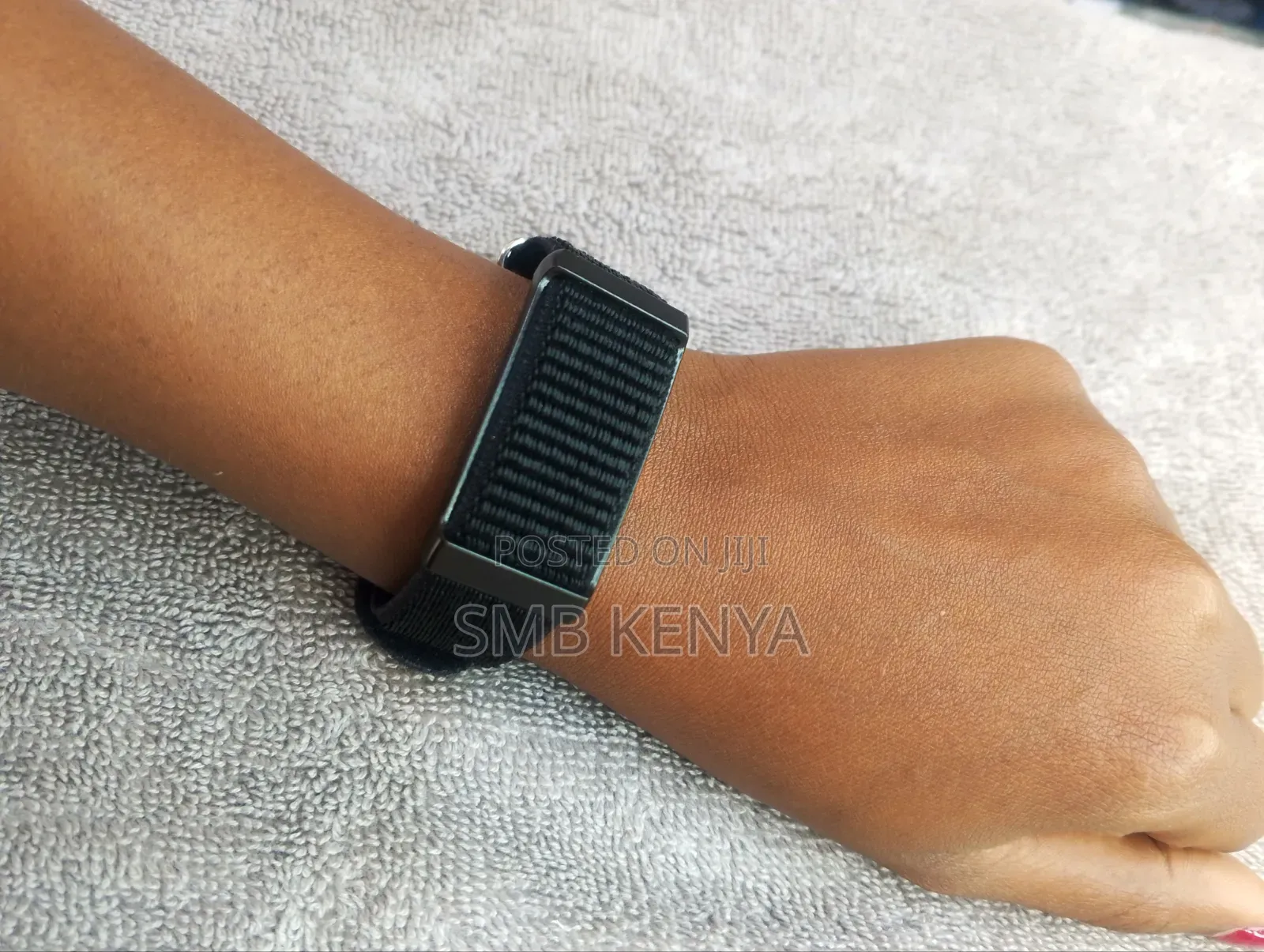 Screenless Health Monitoring Bracelet