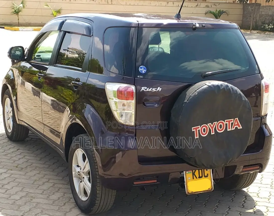 Toyota Rush 2014 Maroon