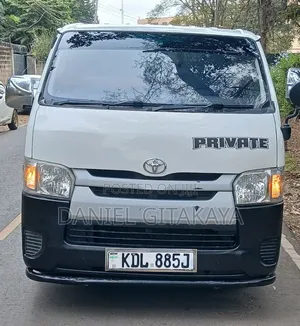 Toyota HiAce 2015 White