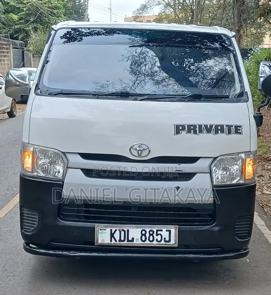 Toyota HiAce 2015 White