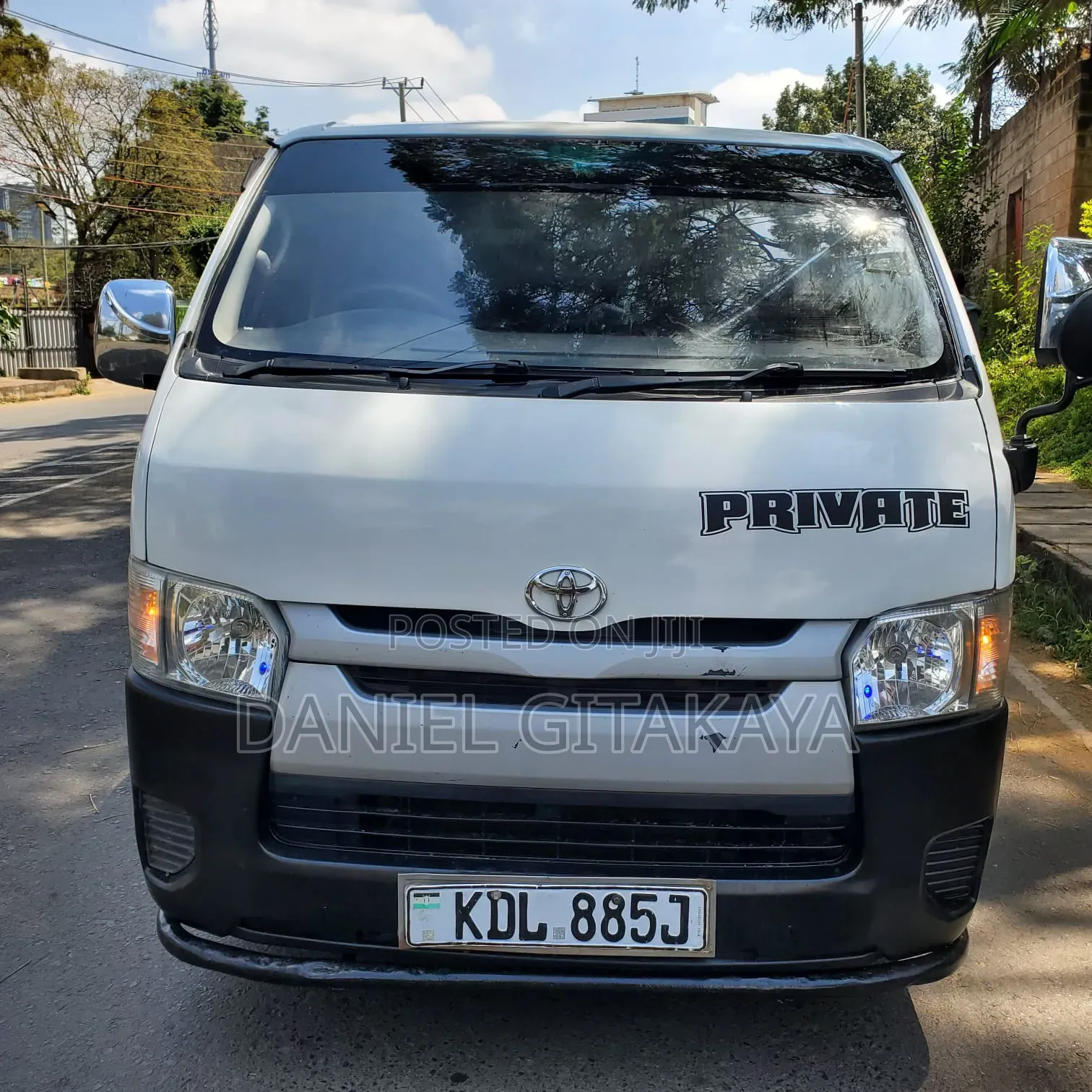 Toyota HiAce 2015 White