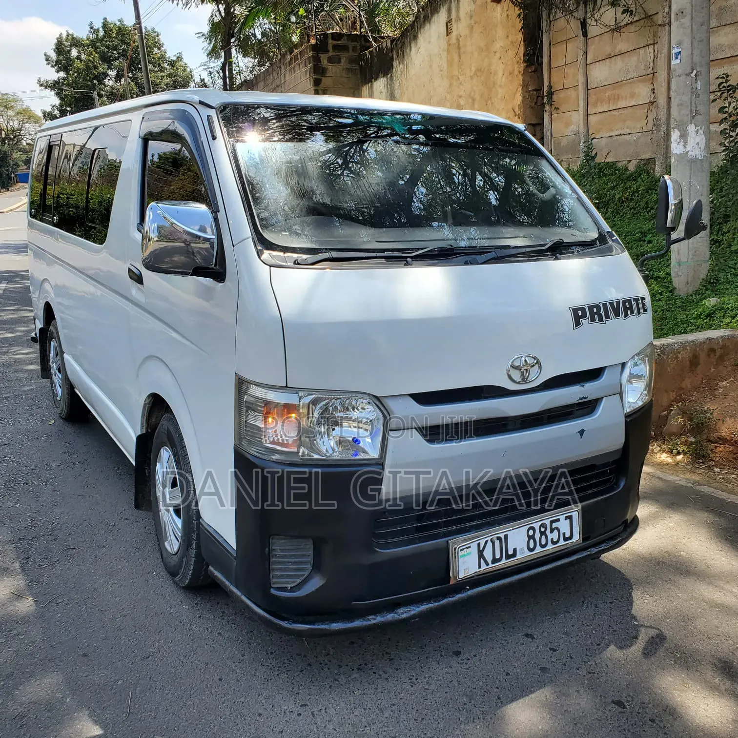 Toyota HiAce 2015 White