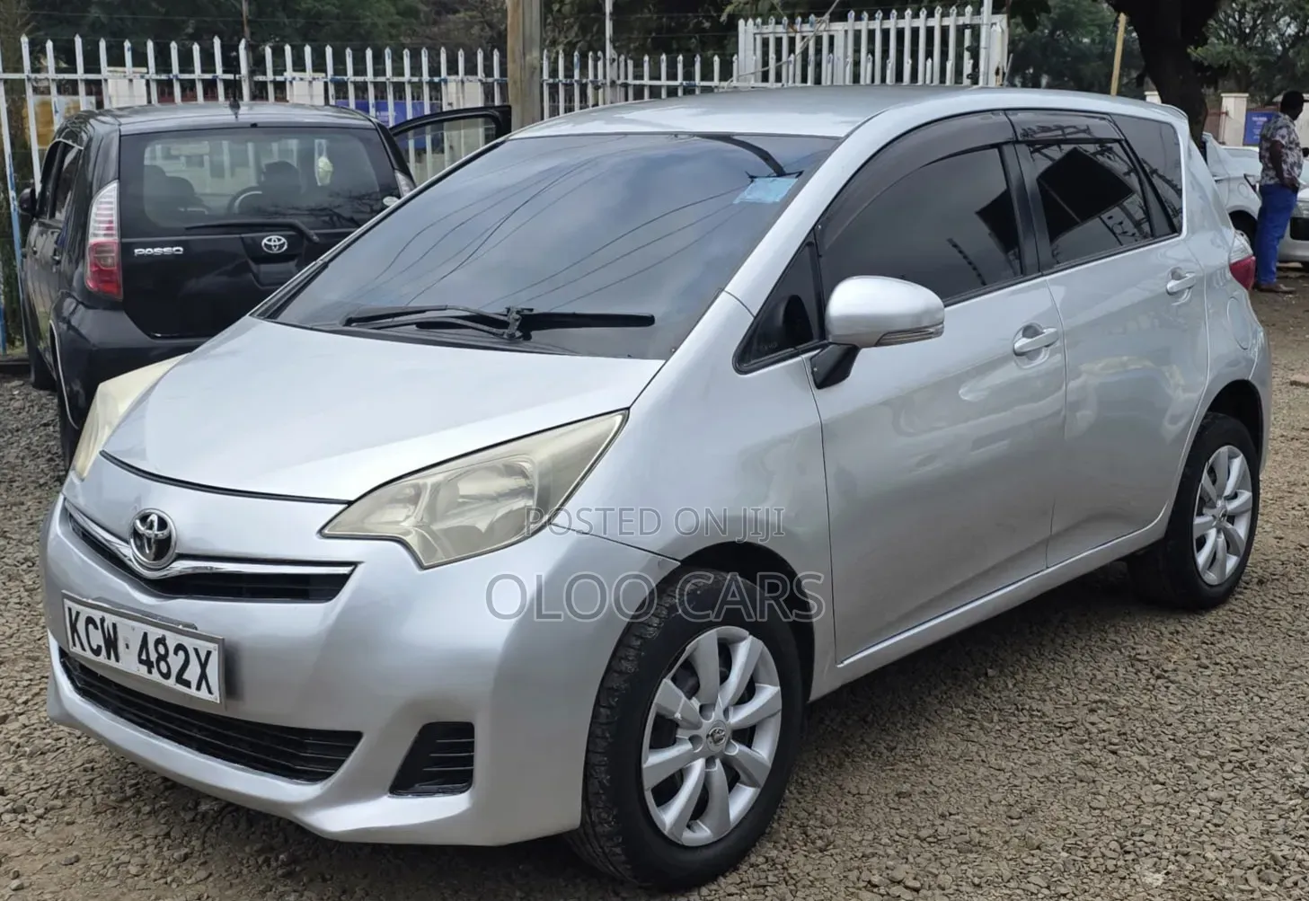 Toyota Ractis 2012 Silver