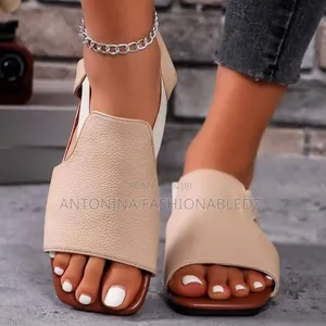 Ladies Double Strapped Leather Sandals