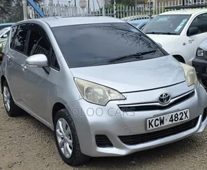 Toyota Ractis 2012 Silver