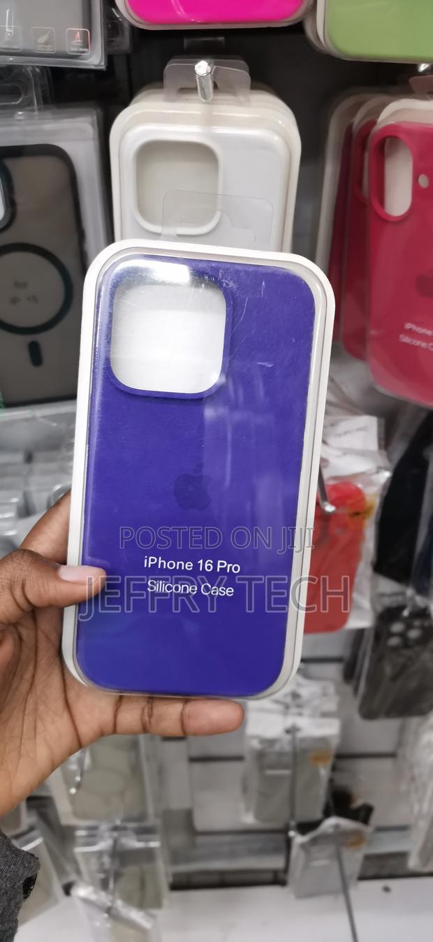 iPhone 16 Pro Silicone Case With a Soft-Touch Exterior