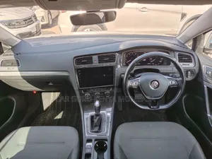 Volkswagen Golf 2019 White