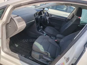 Volkswagen Golf 2019 White