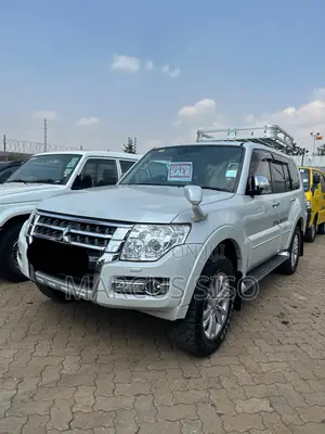 Mitsubishi Pajero V90 3.2 DI-D GLS/GLX 2015 White