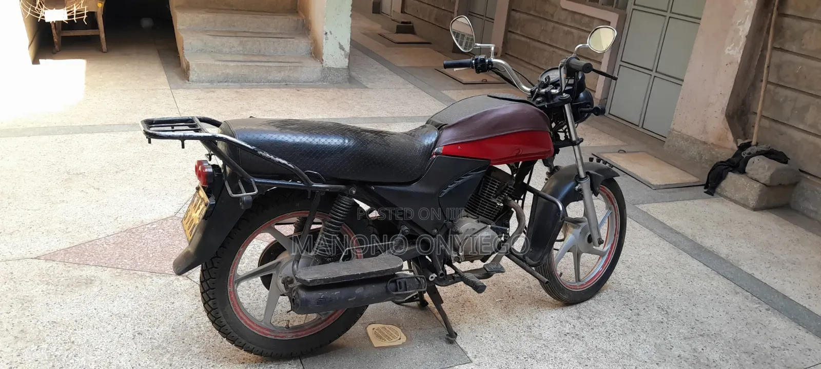 Honda CB 2021 Red