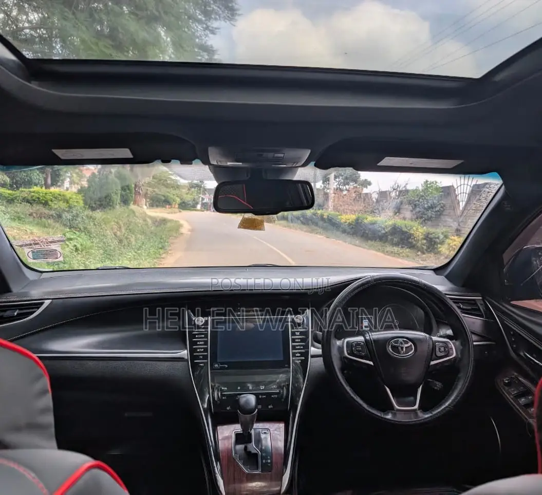 Toyota Harrier 2015