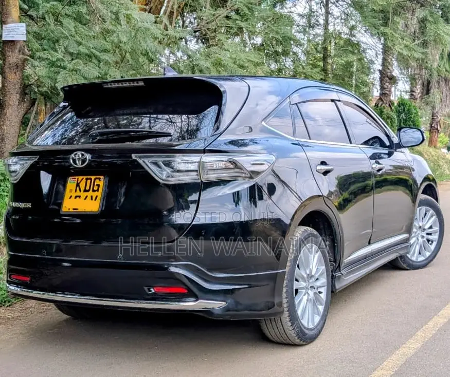 Toyota Harrier 2015
