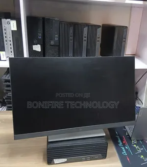 Desktop Computer HP 8GB AMD Ryzen 5 SSD 256GB