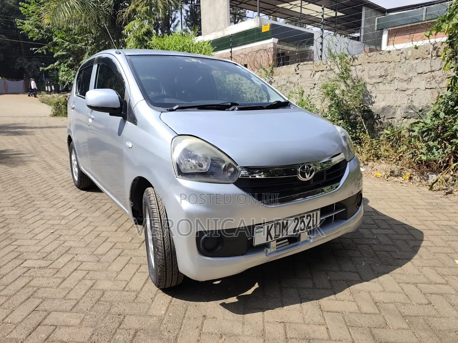 Daihatsu Mira 2016 Silver