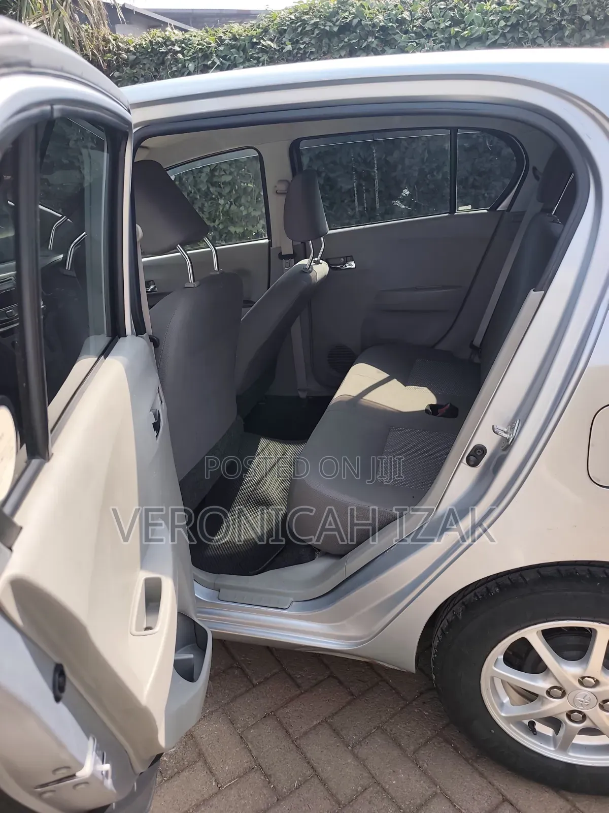 Daihatsu Mira 2016 Silver