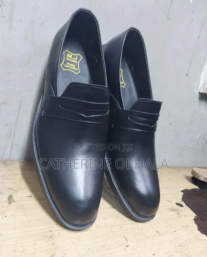Men's Official Shoes for Sell
