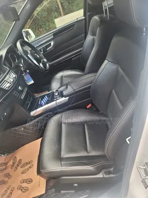 Mercedes-Benz 220E 2014 White