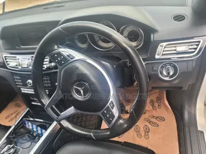 Mercedes-Benz 220E 2014 White